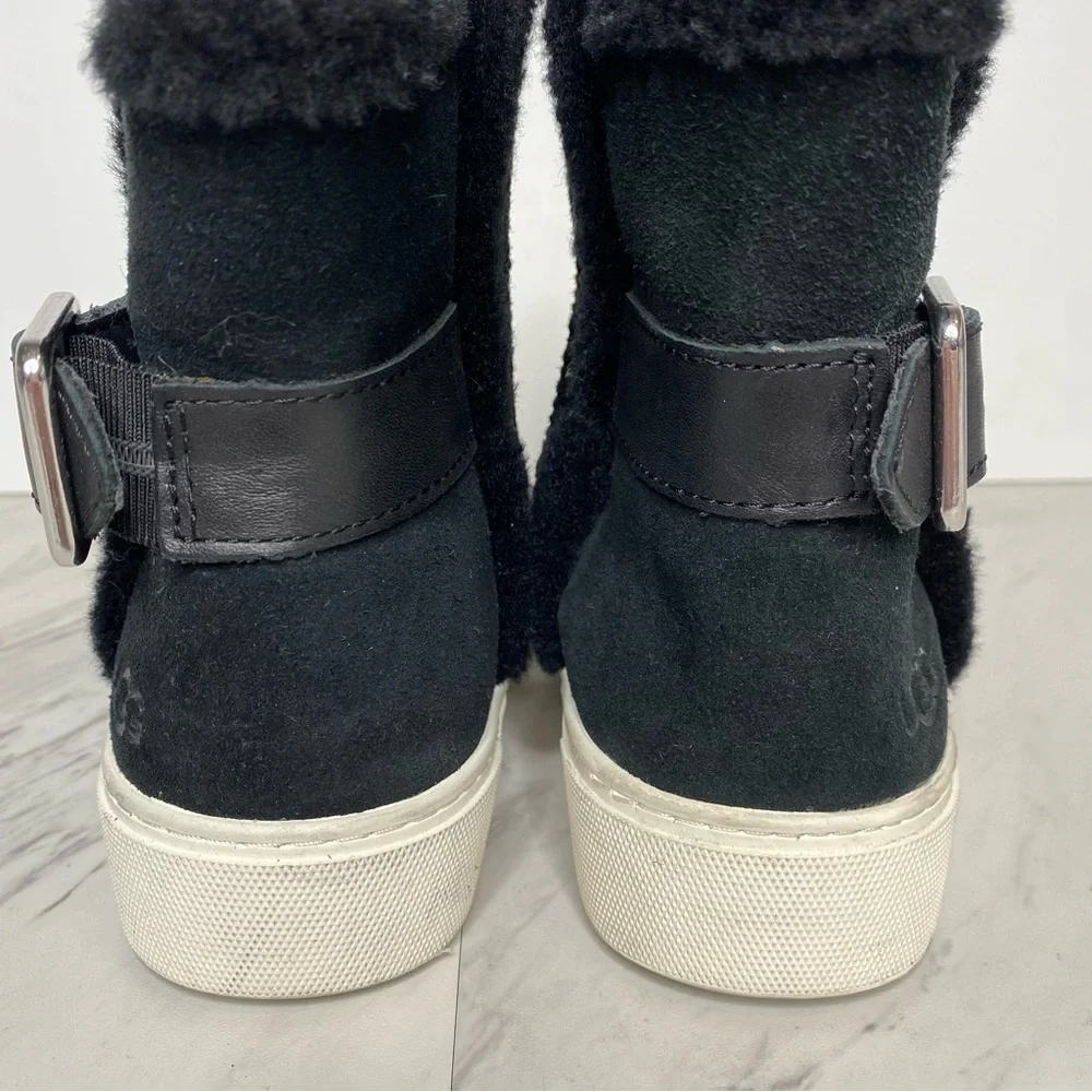 UGG aika black